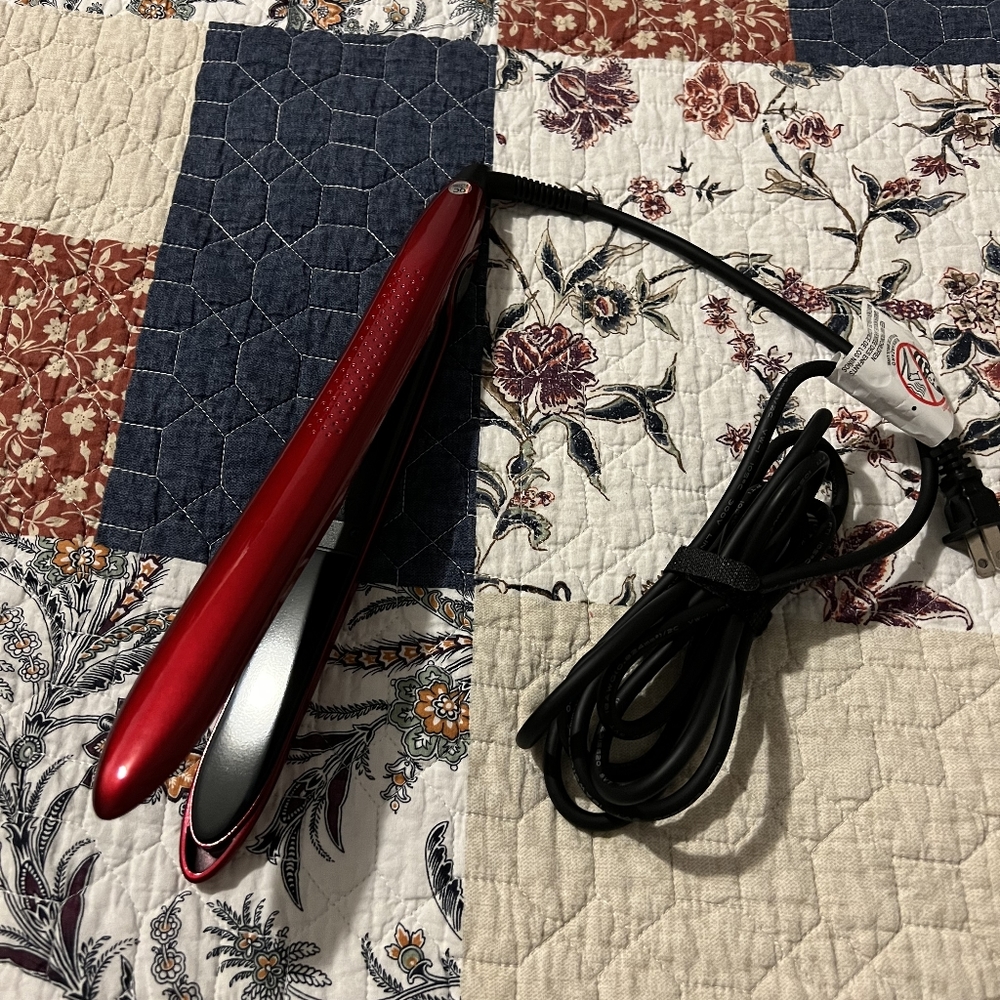 Flat Iron - Picture 7 of 10